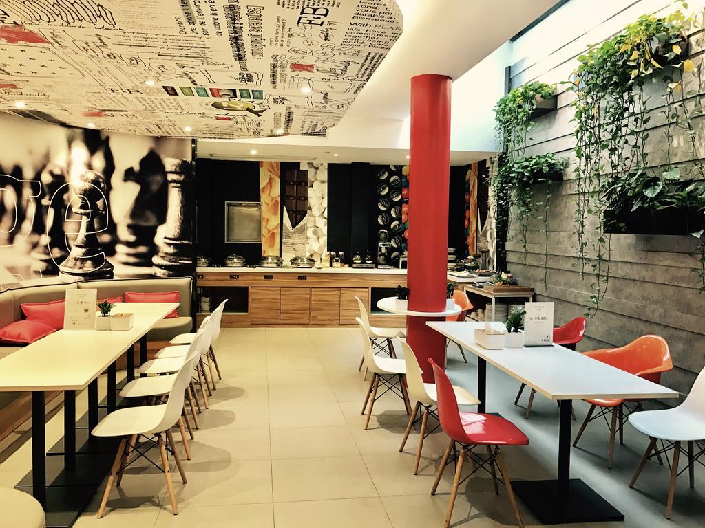 Ibis Shanghai Gubei Eksteriør billede